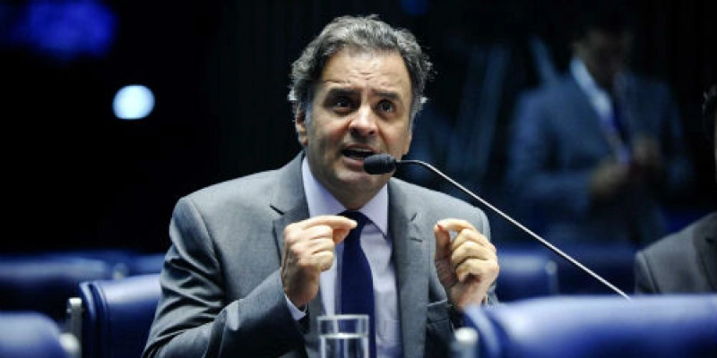 Aécio Neves tem desconto de R$ 40 mil por faltas no Senado