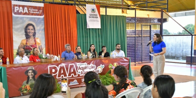 Secretária Pollyanna entrega 7,8 toneladas de alimentos do PAA em São Domingos, Cajazeirinhas e Paulista