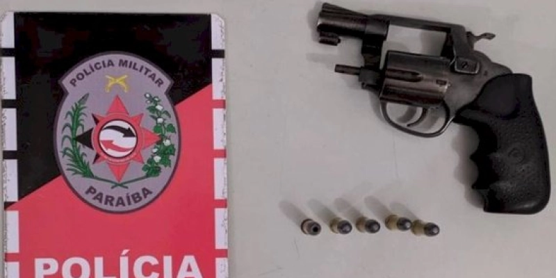 Homem é preso por porte ilegal de arma de fogo, estupro e cárcere privado 
