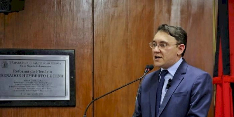 Câmara Municipal de Sousa homenageia jornalista Heron Cid com Medalha Governador Antonio Mariz
