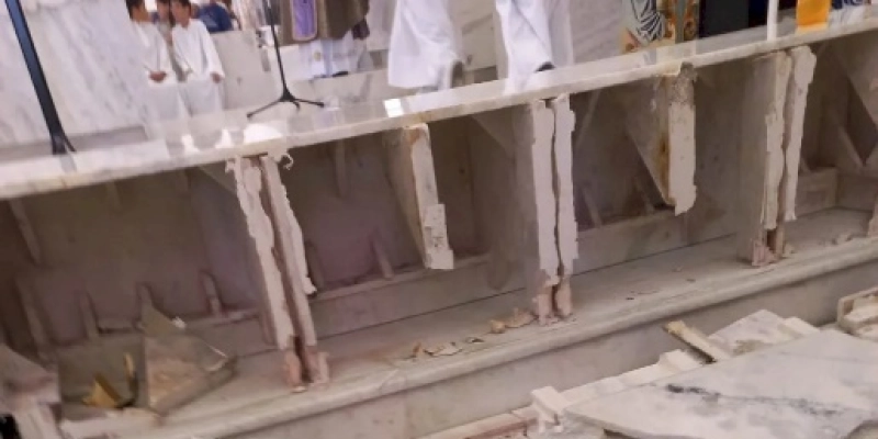 Estrutura de altar cai e atinge homem durante missa, em Patos, no Sertão da Paraíba