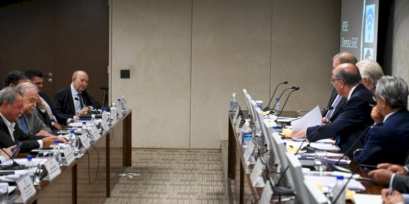 Presidente da FIEP participa de encontro com o vice-presidente da República e Ministro do Desenvolvimento e Indústria, Geraldo Alckmin, em Brasília