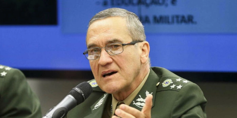 Exército está "atento" às vésperas de julgamento de Lula, diz general; Veja