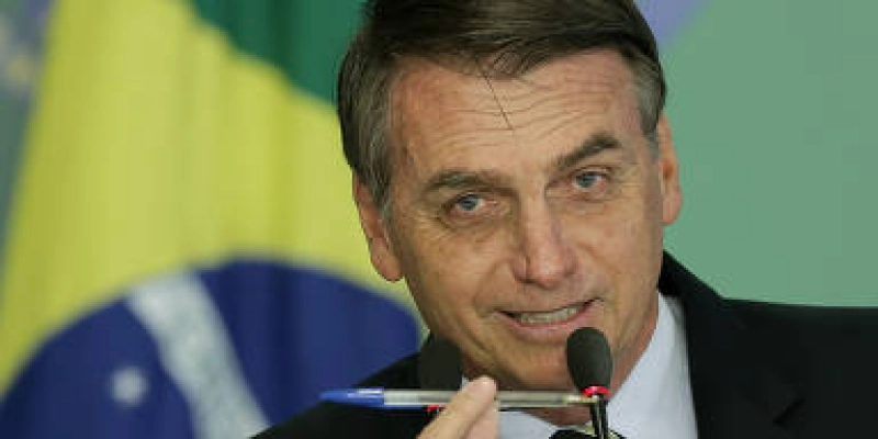 Bolsonaro: todos devem estar atentos a "armadilhas" em acordo com UE
