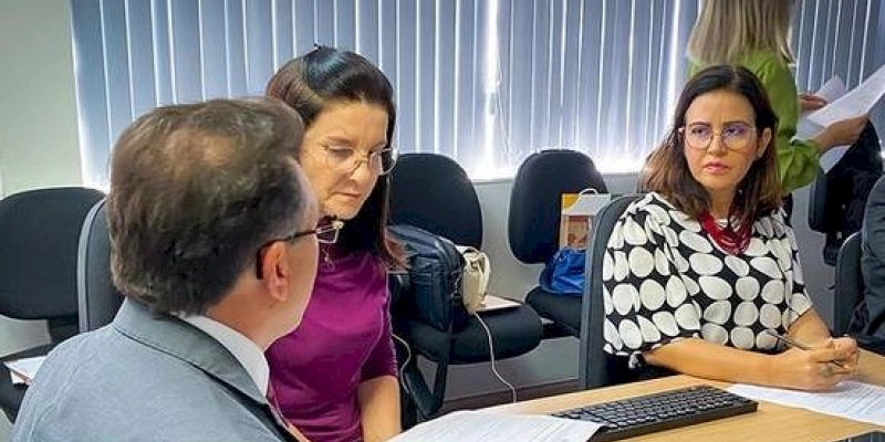 Pollyanna participa de reunião do Fundo de Combate e Erradicação da Pobreza no Estado da Paraíba