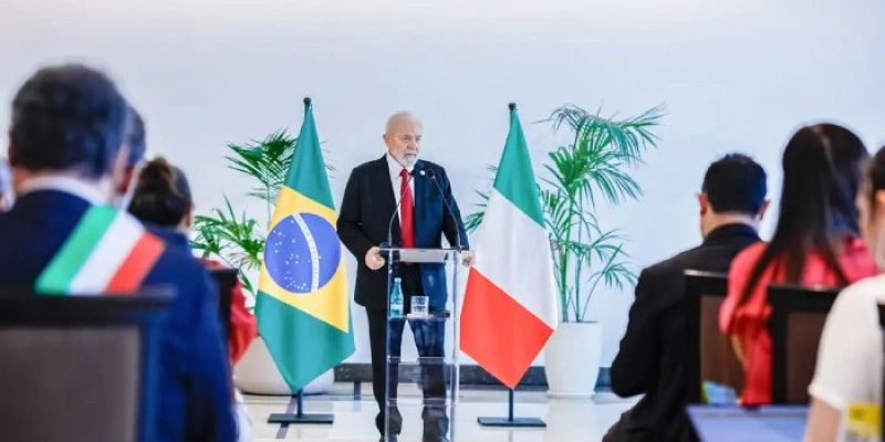 Lula classifica de insanidade proposta que equipara aborto a homicídio