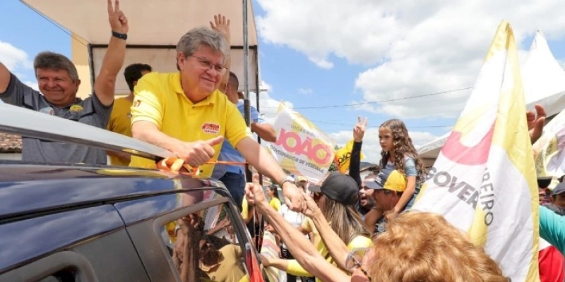 Caravana 40: João garante viabilizar Distrito Industrial e novos investimentos na educação de Gurinhém