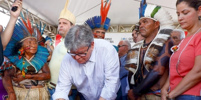 Governador autoriza novos investimentos e faz entrega de ações em homenagem ao Dia dos Povos Indígenas