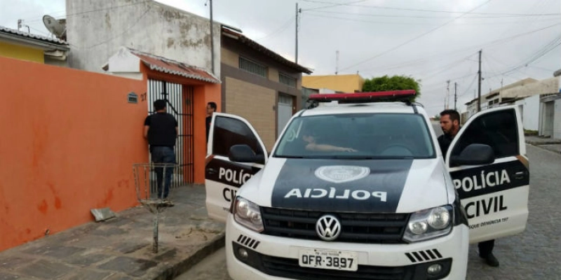 Jovem de 21 anos é preso pela Polícia Civil por força de mandado de prisão no Sertão