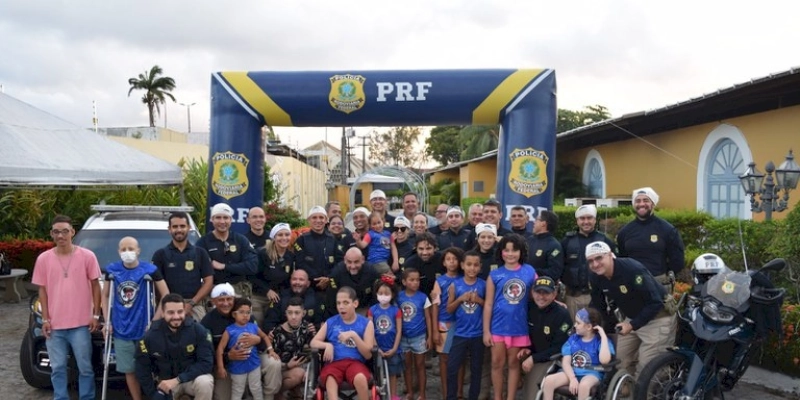 PRF na Paraíba realiza grande festa para crianças e adolescentes em tratamento de câncer e entrega doações
