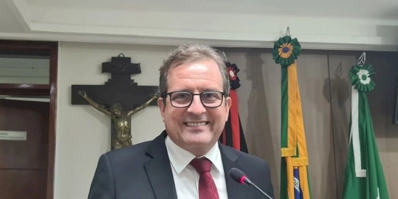 Tyrone revela que acabou a negociata na política de Sousa, e acrescenta: “Eu nunca me vendi, mas comprei muita gente, infelizmente”; Ouça 