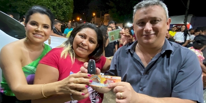 Festa do Mais Rodrigues Supermercado ao sortear um Carro e uma Moto para clientes premiados; Vídeo 