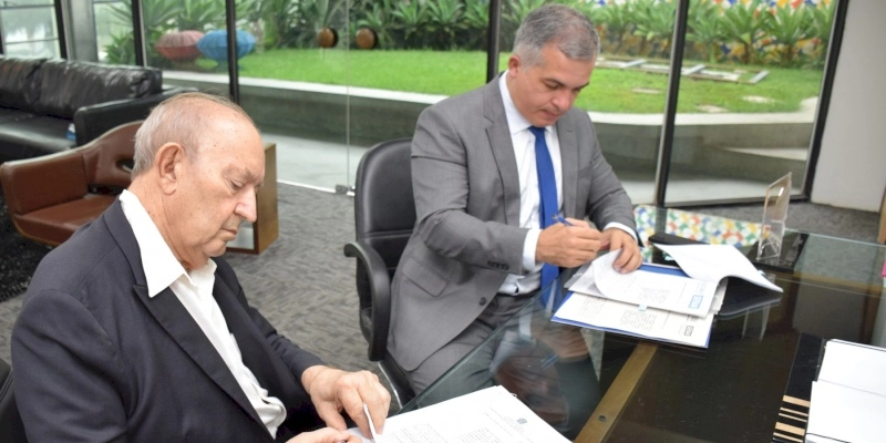 Presidente da FIEP formaliza acordo de Cooperação com TRT-PB