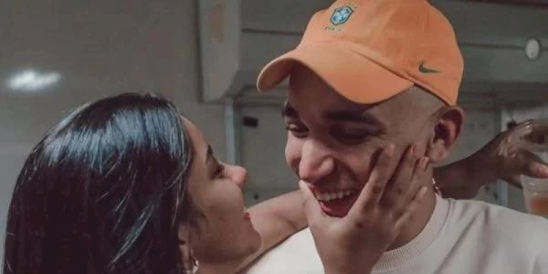 Namorada de João Gomes desabafa nas redes sociais após fama: “Fico doidinha”