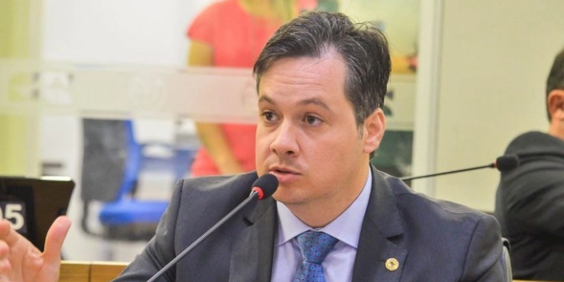 Lei Mariana Thomaz, de autoria do deputado Júnior Araújo, é publicada no Diário Oficial da Paraíba