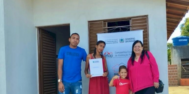 Governo da Paraíba entrega 40 casas do Programa Parceiros da Habitação em Alhandra 