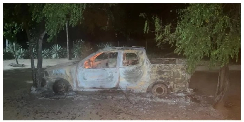 Bandidos armados tentam realizar assalto, agridem homem e ateiam fogo em veículo, em Uiraúna