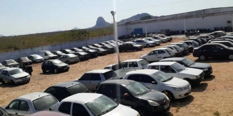 Detran promove novo leilão com 300 veículos