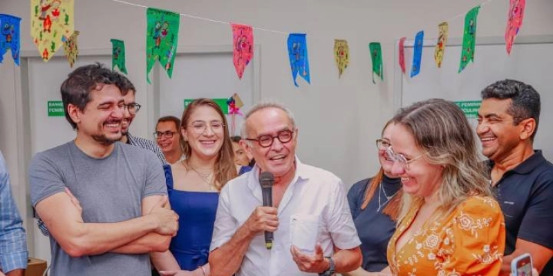 Prefeito entrega novos equipamentos para o CEO de Mangabeira, para zerar filas e ampliar a oferta de serviços