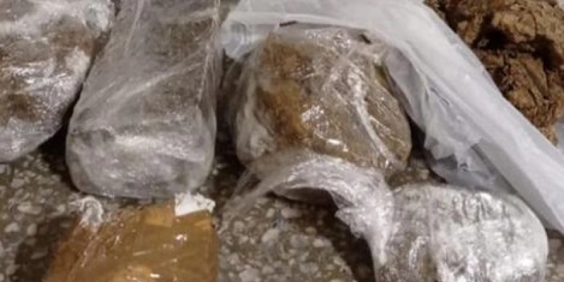 Policiais do 14º Batalhão apreendem substâncias similares a drogas na Colônia Penal de Sousa