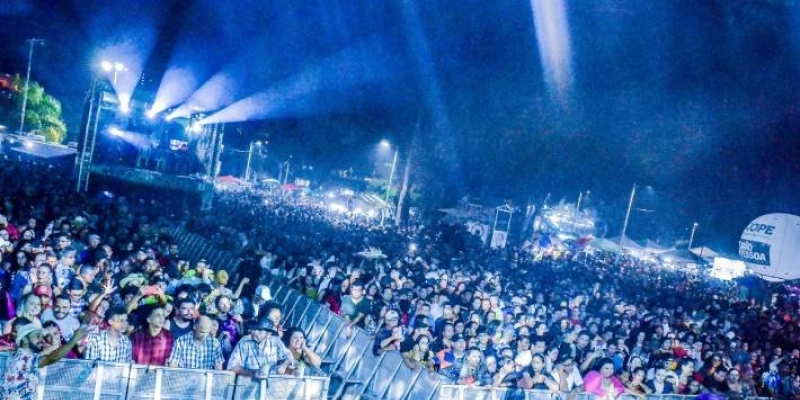 Shows de Eliane, Danieze Santiago, Berinho Lima e Mara Pavanelly marcaram a véspera de São João na Capital