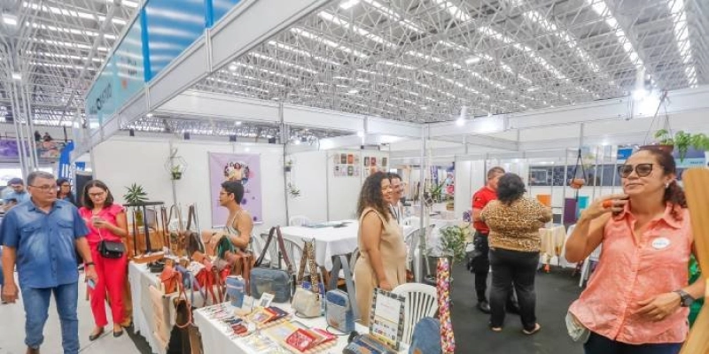 Quadrilha junina de Mandacaru anima Feira dos Aromas da FCJA, nesta sexta-feira (28)
