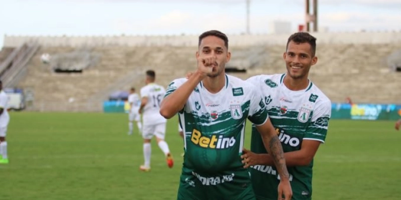 Zagueiro do Sousa acredita em evolução e afirma que time não jogou a toalha