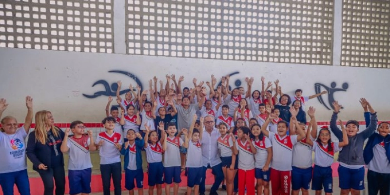 Prefeito autoriza reconstrução da Escola Edme Tavares com o aumento da oferta de vagas