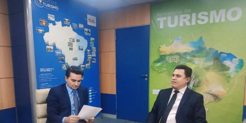 Em audiência com o ministro do Turismo, Wilson Santiago solicita recursos para evento em São José de Piranhas