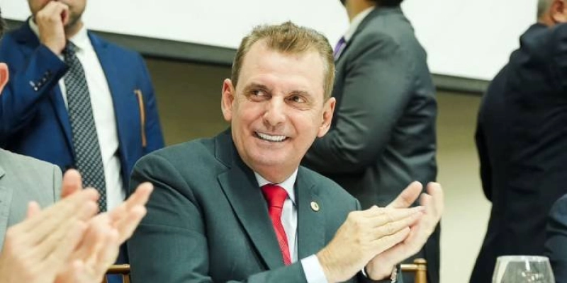 Chico Mendes comemora convênio e destaca obra de mais R$ 800 mil para modernização de praça, em Carrapateira
