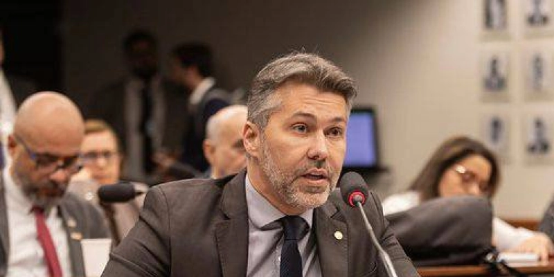 Leonardo Gadelha destaca atuação do INSA ao defender investimentos e regulamentação para Ciência e Tecnologia