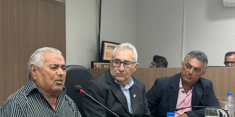 Na Câmara Municipal de Sousa, presidente Novinho de Carlão decreta luto oficial pelo falecimento do ex-vereador Dário Formiga