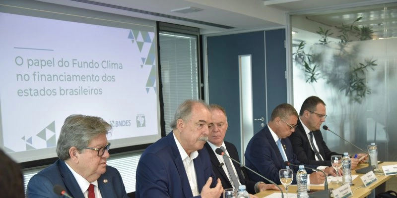 João Azevêdo participa de evento do BNDES e defende criação de fundo para a caatinga