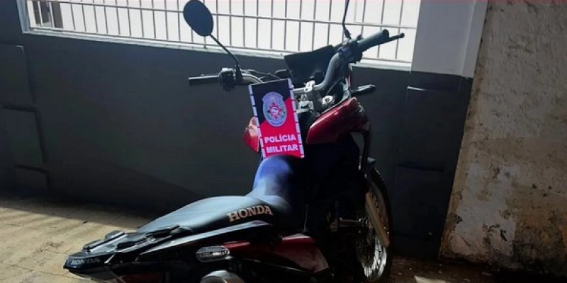 Polícia Militar apreende moto com sinais de adulteração, em Belém do Brejo do Cruz