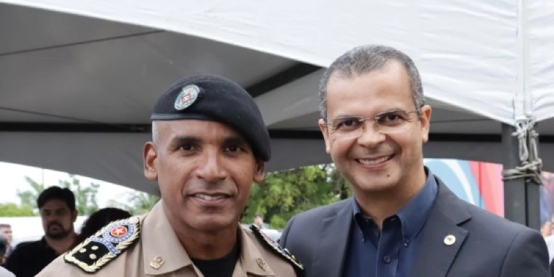 Jutay recebe comenda da Polícia Militar durante Inauguração do Centro de Equoterapia