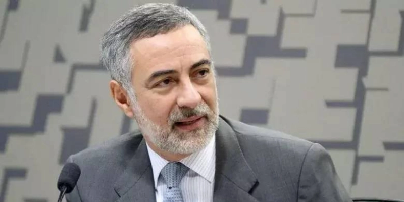 Governo Lula convoca embaixador em Buenos Aires para questionar sobre relação com presidente argentino