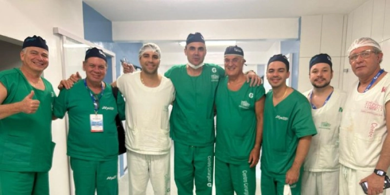 Pacientes bariátricos operados em evento pioneiro no Hospital Santa Isabel recebem alta