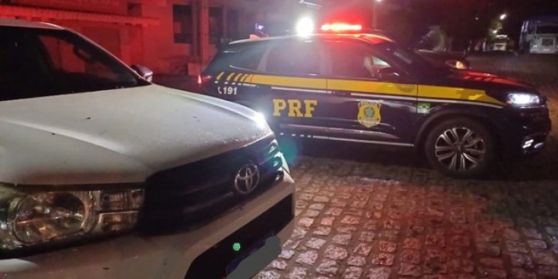 Caminhonete roubada é localizada pela PRF poucas horas após o crime