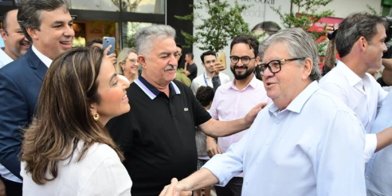 Ao lado do governador, Pollyanna Dutra celebra inauguração da 49ª Casa da Cidadania na Paraíba