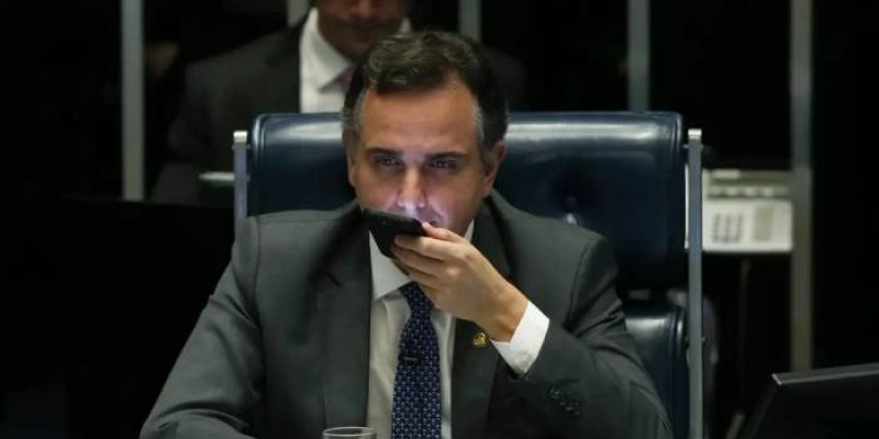 Após apagão, Pacheco defende regulação da Inteligência Artificial