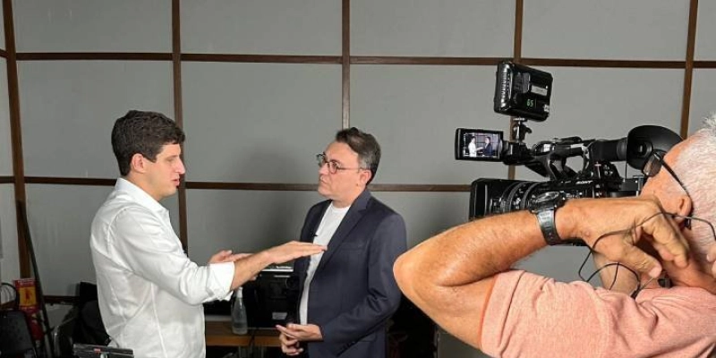 Na TV Manaíra, João Campos encerra teorias sobre morte de Eduardo Campos, que completa 10 anos