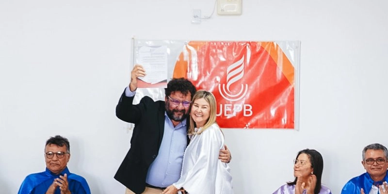 Primeira turma de Tecnologia em Energias Renováveis da UEPB cola grau em Sousa