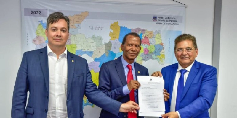 Deputado Júnior Araújo destaca elevação da Comarca de Cajazeiras para 3ª Entrância; PL foi aprovado na ALPB em Sessão Extraordinária