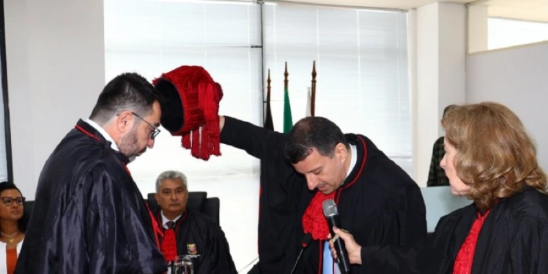  Novo ouvidor do MPPB toma posse para biênio 2024-2026