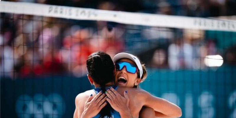 Vôlei de praia: Carol e Bárbara voltam a vencer e avançam às oitavas