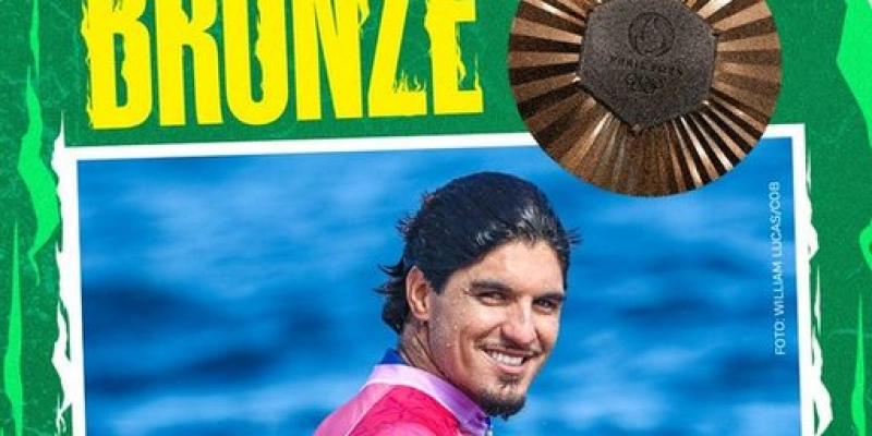Gabriel Medina garante bronze para o Brasil no surfe masculino