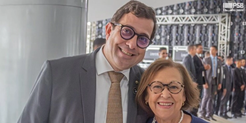 Gervásio Maia e Lídice da Mata pedem urgência na votação do projeto que beneficia os assistentes sociais