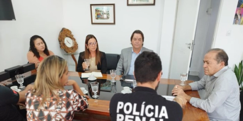 Termo de doação garante 1.000 bolsas de cursos profissionalizantes para reeducandos da Paraíba