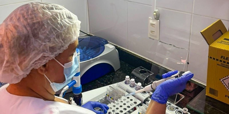 Novos equipamentos do Hospital Edson Ramalho realizam análises mais seguras na Agência Transfusional