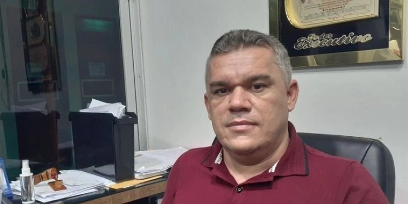 Tribunal de Contas aponta falhas na gestão de Hermes Mangueira e alerta para riscos financeiros em Diamante